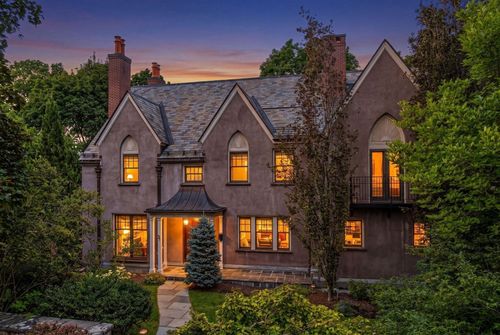 67 Hyslop Rd, Brookline, MA, 02445 | Card Image