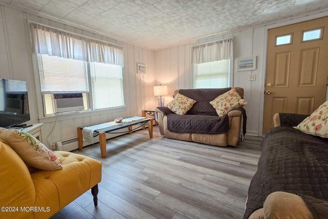 113 New Brunswick Ave, Home with 6 bedrooms, 3 bathrooms and null parking in Lavallette NJ | Image 9