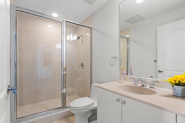 UNIT-1417 - 801 S Olive Ave, Condo with 2 bedrooms, 2 bathrooms and null parking in West Palm Beach FL | Image 16