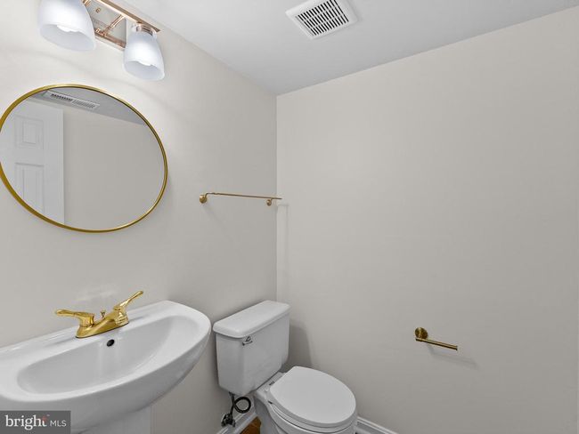 2178 Mager Dr, Townhouse with 3 bedrooms, 3 bathrooms and null parking in HERNDON VA | Image 4
