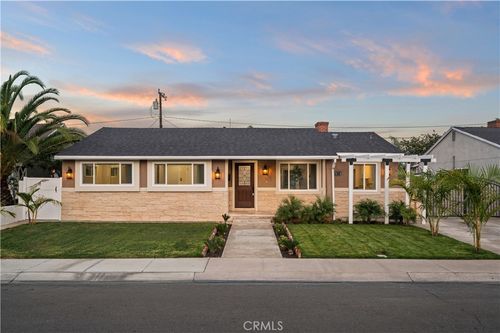 638 N Buttonwood St, Anaheim, CA, 92805-2227 | Card Image