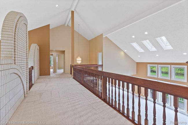 5215 Deer Run Cir, House other with 5 bedrooms, 7 bathrooms and null parking in Orchard Lake MI | Image 52