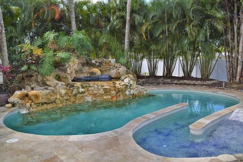 2226 Siesta Dr, SARASOTA, FL, 34239-5303 | Card Image
