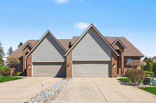 5-2023 Golfcrest Dr, Davison, MI, 48423-8377 | Card Image