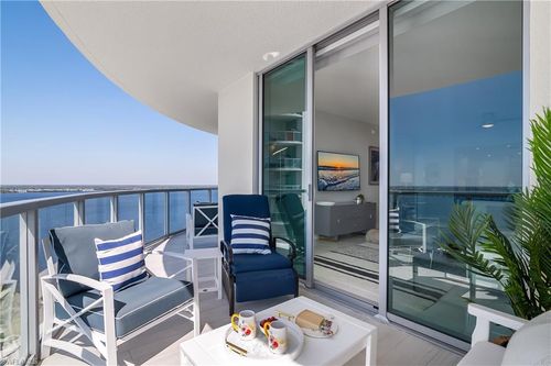 apt-2107-3000 Oasis Grand Blvd, FORT MYERS, FL, 33916-1642 | Card Image