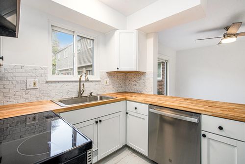 3351 Williamsburg Rd, Ann Arbor, MI, 48108-2029 | Card Image