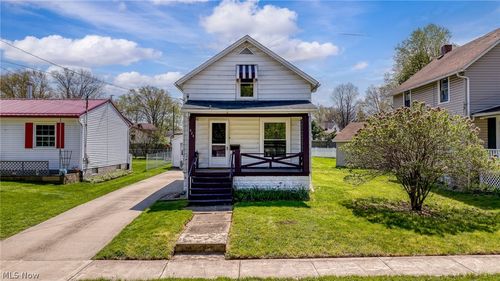 624 Broadway St E, Cuyahoga Falls, OH, 44221-4134 | Card Image