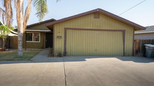 261 E Pleasant St, Coalinga, CA, 93210-2623 | Card Image
