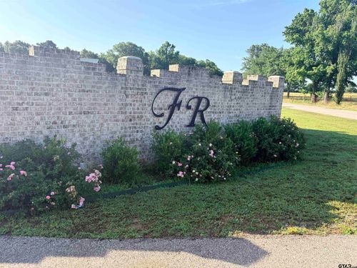 21122 Patriot Cir, Tyler, TX, 75703-7199 | Card Image