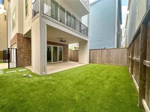 1140 W 16th St, Houston, TX, 77008-3430 | Card Image