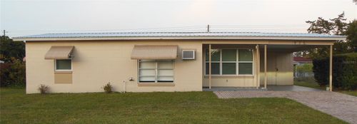 975 Shorecrest Ave, Deltona, FL, 32725-7652 | Card Image