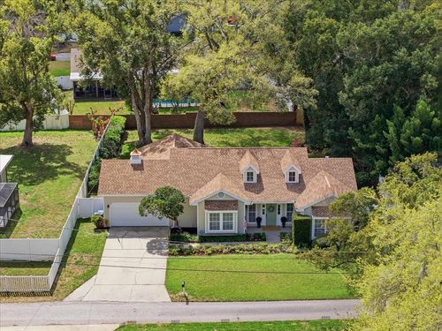 2004 Russell Dr, Tampa, FL, 33618-1706 | Card Image