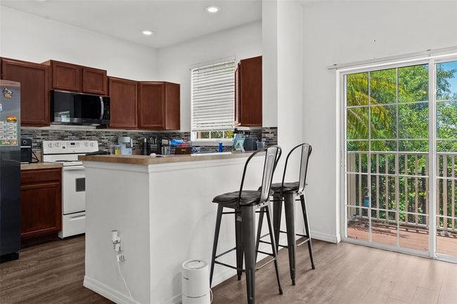 9108 Moonlit Meadows Loop, Townhouse with 2 bedrooms, 3 bathrooms and null parking in RIVERVIEW FL | Image 11