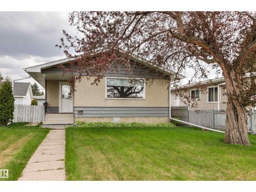9025 152 St Nw, Edmonton, AB, T5R1M2 | Card Image