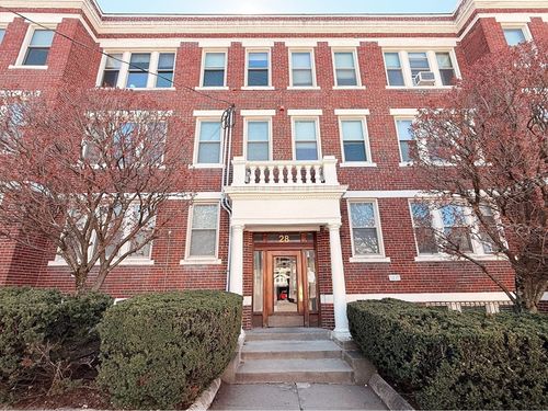 8-28 Ransom Rd, Boston, MA, 02135-4910 | Card Image