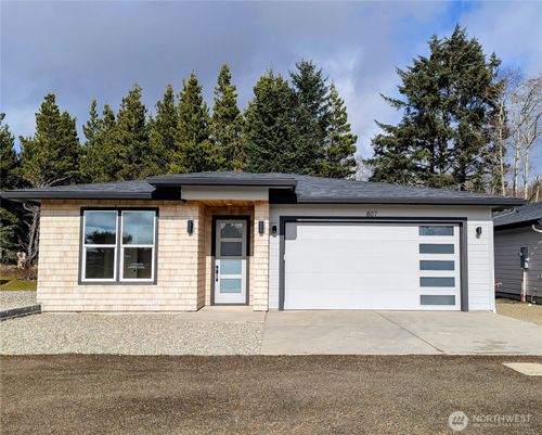807 357th St, Ocean Park, WA, 98640-5881 | Card Image