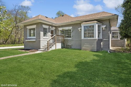 8223 W 30th St, North Riverside, IL, 60546-1648 | Card Image