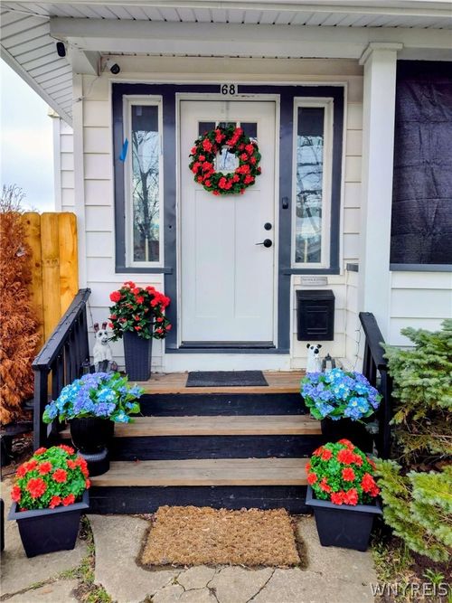 68 Pennsylvania Ave, Jamestown, NY, 14701-7518 | Card Image