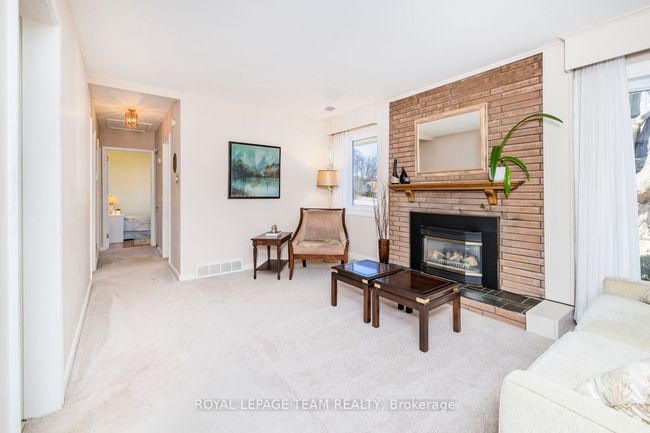 24 Ellery Cres, House other with 3 bedrooms, 2 bathrooms and 4 parking in Nepean ON | Image 18