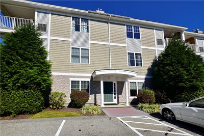 107 - 200 Roger Williams Avenue, Condo with 1 bedrooms, 1 bathrooms and 1 parking in East Providence RI | Image 2