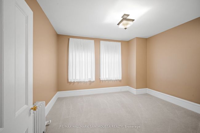 61 Russell St E, House other with 5 bedrooms, 2 bathrooms and 6 parking in Smiths Falls ON | Image 18