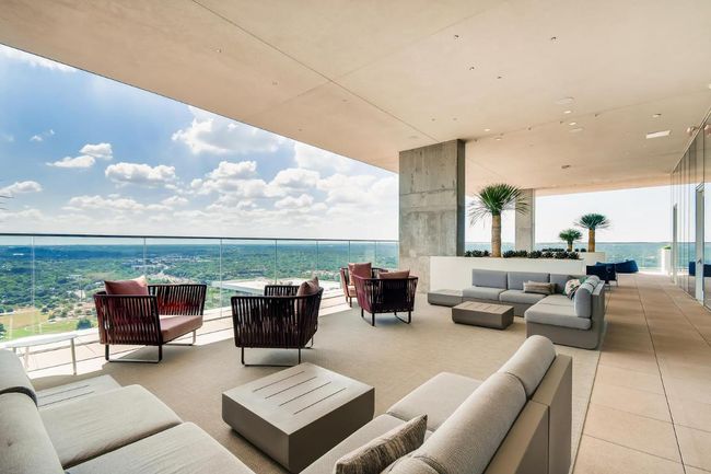 Sky Deck | Image 20