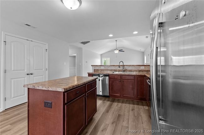 324 New Castle Ln, House other with 3 bedrooms, 3 bathrooms and null parking in Spring Lake NC | Image 17