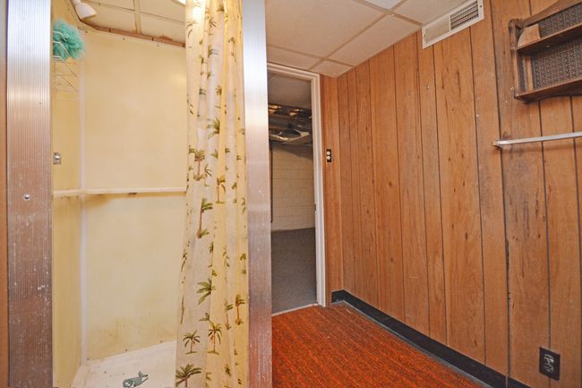 219 S Coolidge St, House other with 3 bedrooms, 2 bathrooms and 2 parking in Normal IL | Image 37