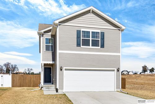 9438 Reynolds St, Omaha, NE, 68122-1340 | Card Image