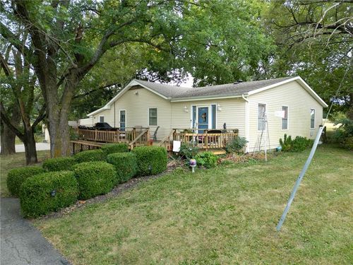 16781 Hollingsworth Rd, Basehor, KS, 66007-3066 | Card Image