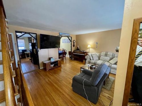 50-47 60th St, Woodside, NY, 11377-5825 | Card Image