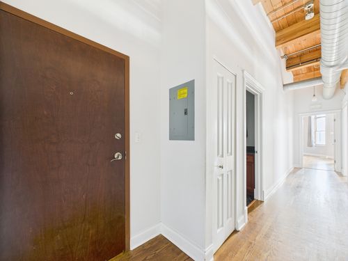 apt-205-3637 N Spaulding Ave, CHICAGO, IL, 60618-4446 | Card Image