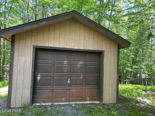 Garage | Image 20