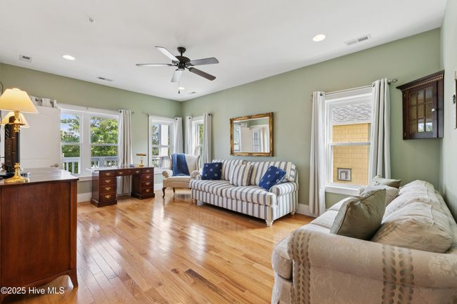 1st floor - living | Image 25