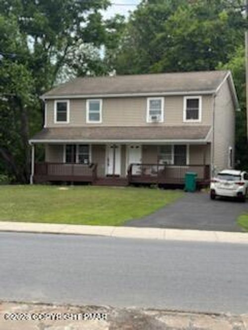 822 Sarah St, Stroudsburg, PA, 18360-1777 | Card Image