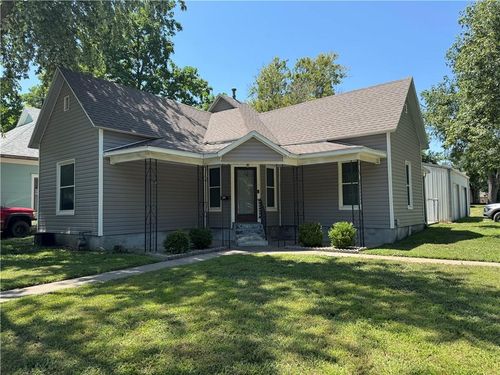 1301 S Edith Ave, Chanute, KS, 66720-3012 | Card Image