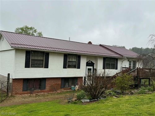 4256 Arbor Road Ne, Mechanicstown, OH, 44651 | Card Image