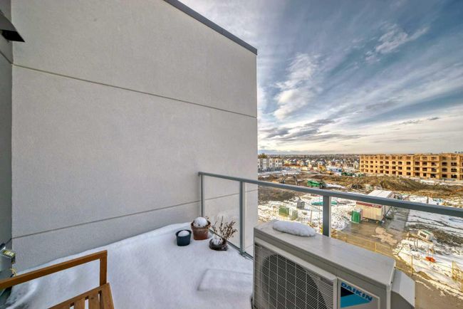 405 - 200 Shawnee Square Sw, Home with 2 bedrooms, 2 bathrooms and 1 parking in Calgary AB | Image 27