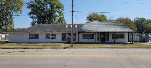 404 S 1st St, Pacific, MO, 63069-2149 | Card Image