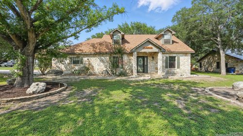 198 Skyforest Dr, New Braunfels, TX, 78130-9022 | Card Image