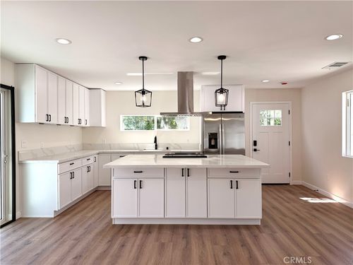 18754 Cohasset St, Reseda, CA, 91335-2760 | Card Image