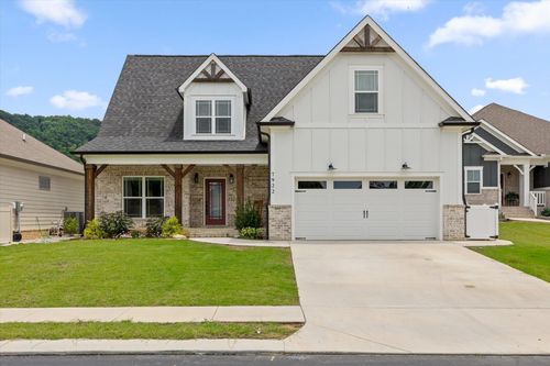 7922 Bear Stone Dr, Ooltewah, TN, 37363-2472 | Card Image