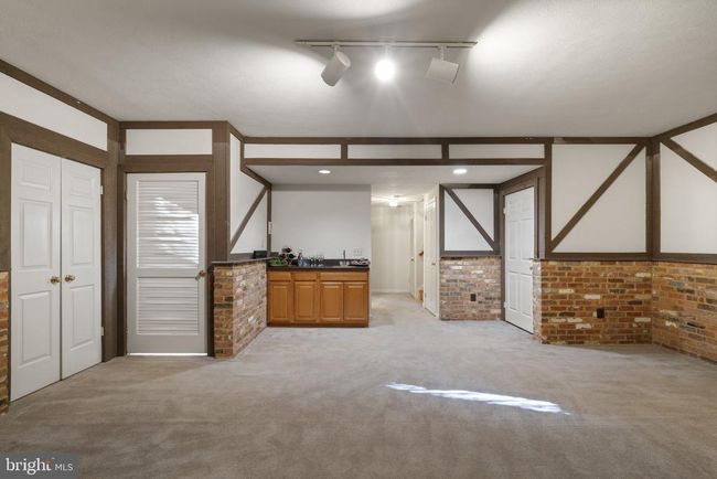 1537 Cedar Ave, Townhouse with 4 bedrooms, 5 bathrooms and null parking in MCLEAN VA | Image 44
