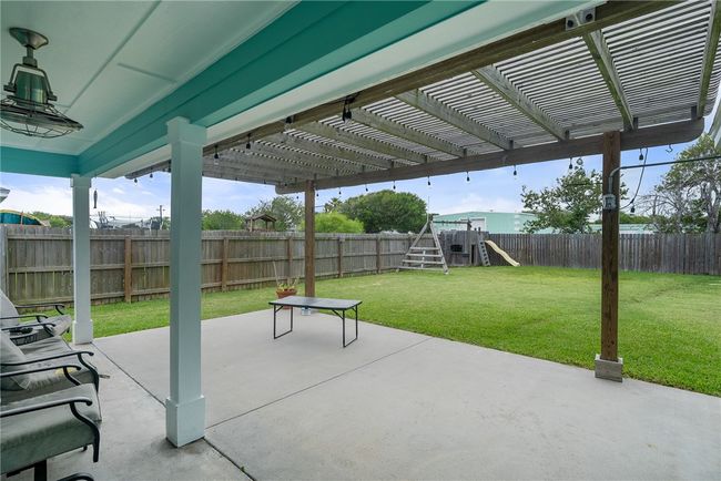 2371 Scotts Cir, House other with 3 bedrooms, 2 bathrooms and null parking in Ingleside TX | Image 23