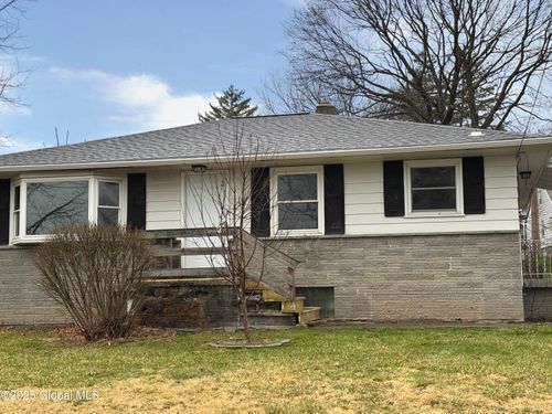 3 Schuyler Ave, Ravena, NY, 12143-1308 | Card Image