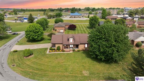 201 Wildflower Ln, Campbellsville, KY, 42718-3332 | Card Image
