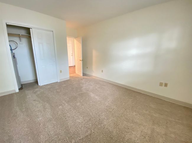 APT-13 - 11 Railroad Ave, Condo with 2 bedrooms, 1 bathrooms and null parking in Derry NH | Image 20