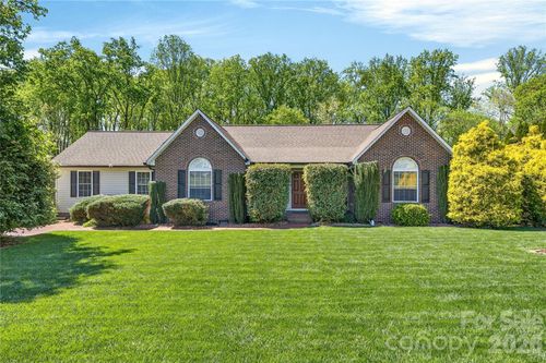 176 Foy Ln, Statesville, NC, 28625-2273 | Card Image