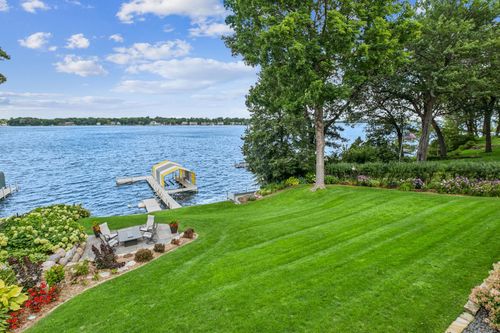 220 W Lake St, Excelsior, MN, 55331-1746 | Card Image