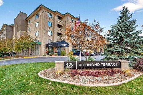 332-400 N Richmond Street, APPLETON, WI, 54911 | Card Image